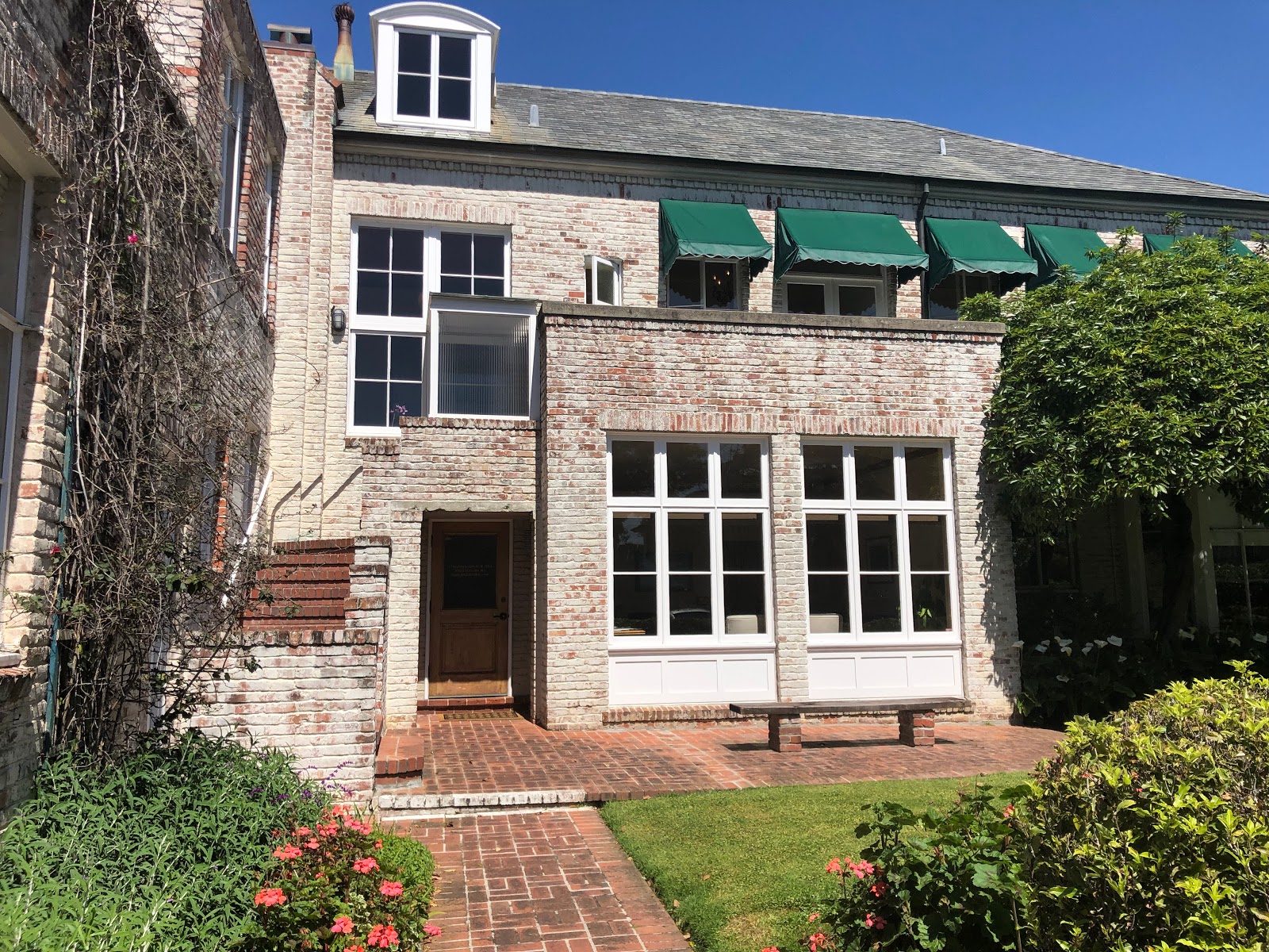 Anand Jethani DDS - Dr. Nisha Jethani and Dr. Rajiv J. Anand