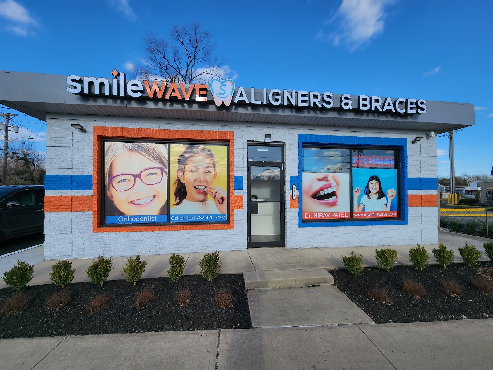 Smilewave Aligners & Braces